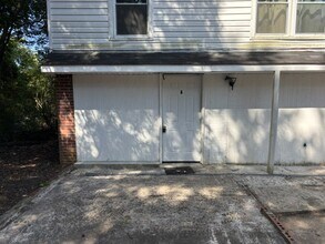 Building Photo - 817 Blandford Ave