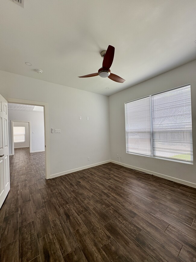 Building Photo - 2610 Fern Ave