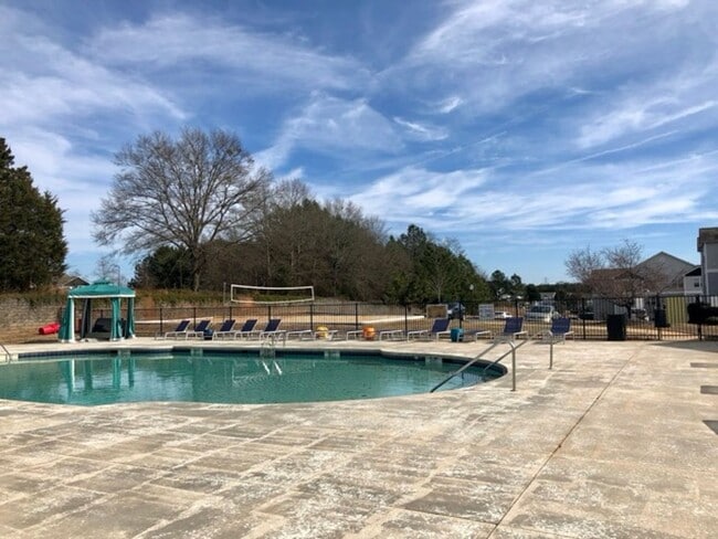 Building Photo - 102-L University Village