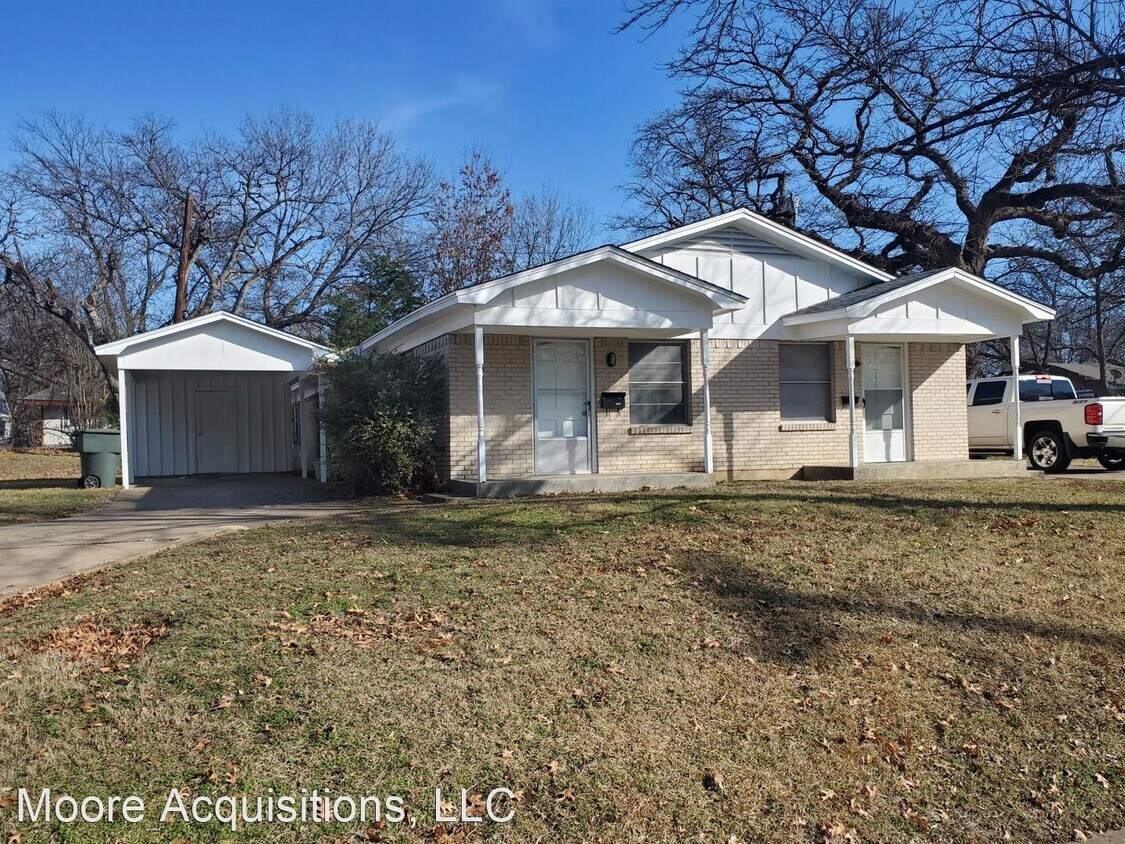 2 br, 1 bath House 1437 S Rusk St House for Rent in Sherman, TX