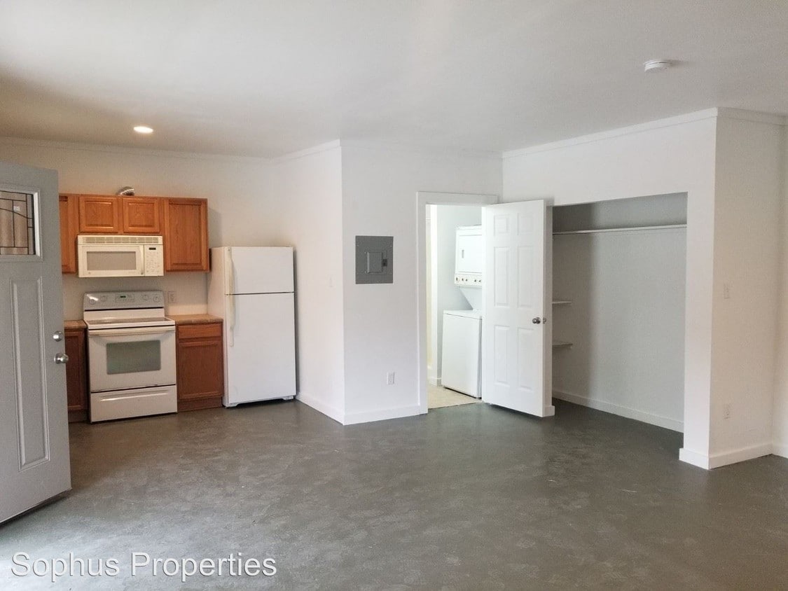 Primary Photo - 1114 S San Marcos