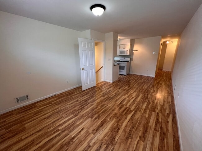 Building Photo - 1007 Rathbun Ave