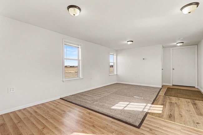 Building Photo - 11064 W Bruns Rd