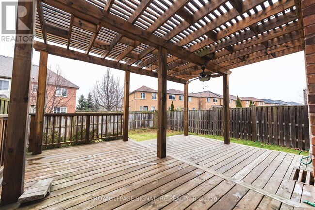 Building Photo - 3082 Cabano Crescent