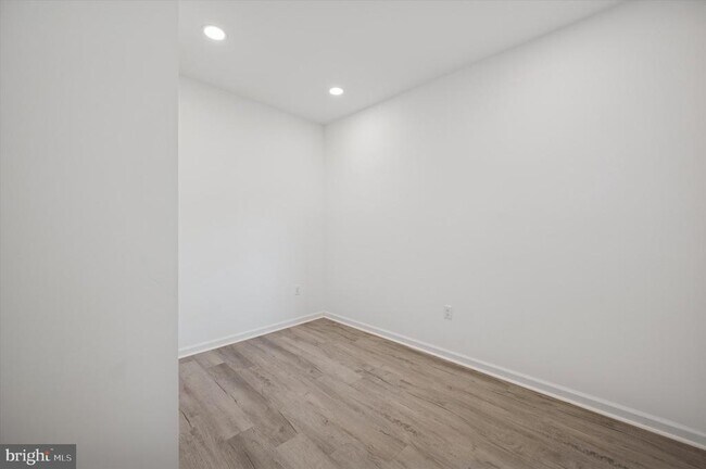 Foto del edificio - 4926 W Thompson St