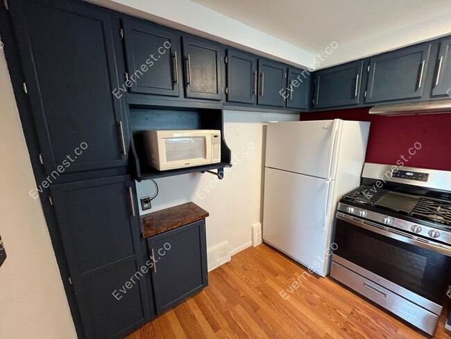 Foto del edificio - 13323 Walnut St