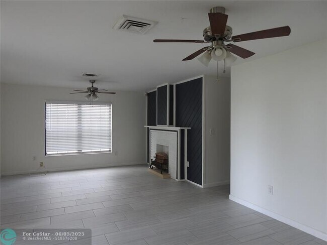 Foto del edificio - 1534 SW 10th Ave