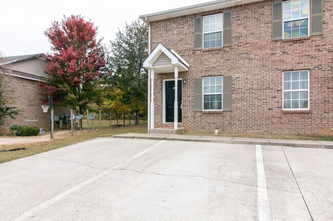 Foto del edificio - 809 Oak Arbor Ct