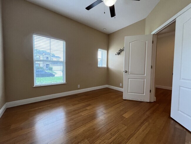 Building Photo - 2825 Whistlewood Dr