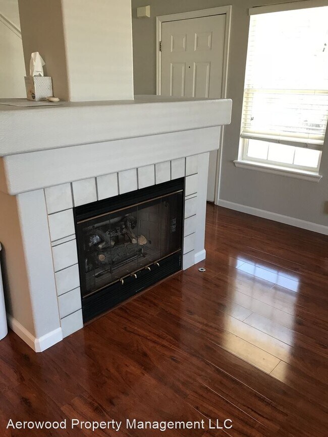 Building Photo - 3 br, 2 bath House - 1296 S. Zeno Circle u...