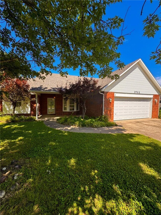 Foto del edificio - 3802 SW Maple Rd