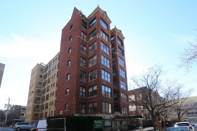 Primary Photo - 941 W Carmen Ave