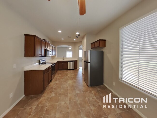 Building Photo - 19431 N San Pablo St