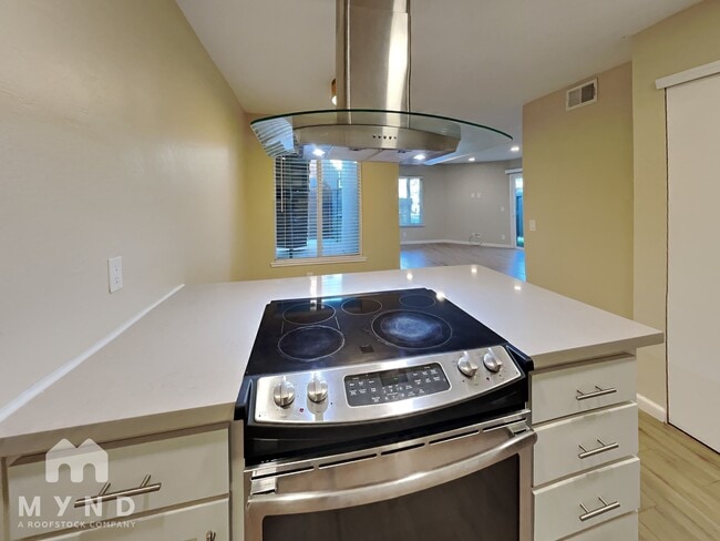 Building Photo - 2522 T St