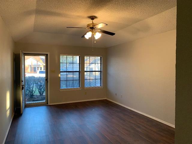 Building Photo - 2805 Brittany Dr