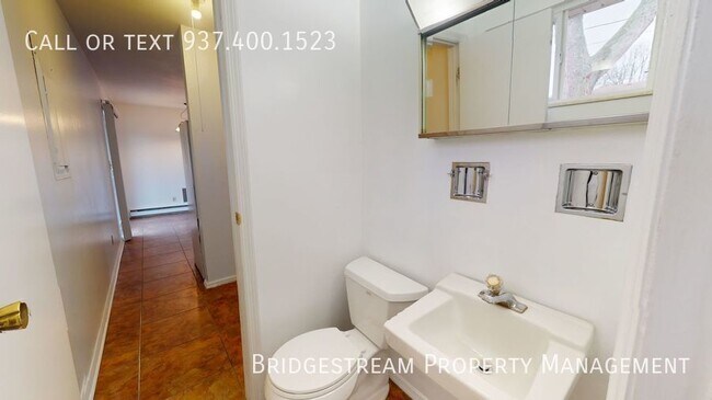 Building Photo - Updated 3 bedroom, 1.5 bath home with 1 ca...