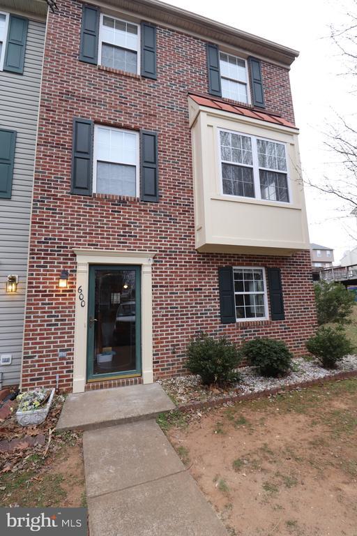 Primary Photo - 600 Kensington Dr