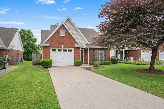 Foto del edificio - Black Fox Crossing Townhome