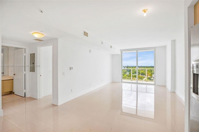 Foto del edificio - 4250 Biscayne Blvd