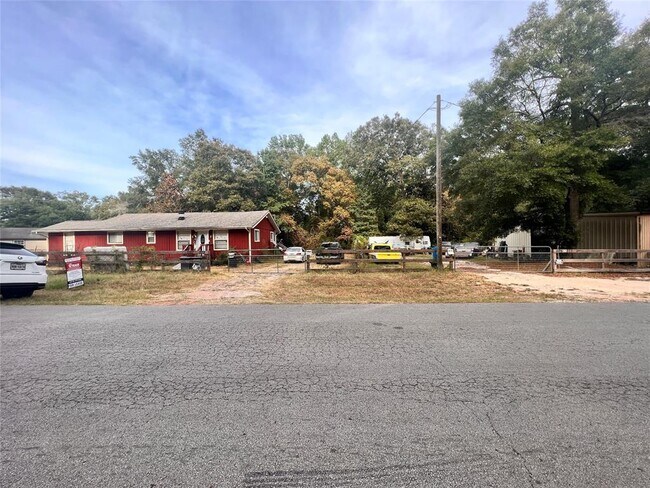 Foto del edificio - 1127 County Rd 373