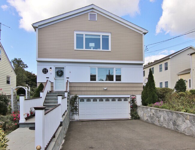 111 Halstead Avenue - 111 Halstead Ave