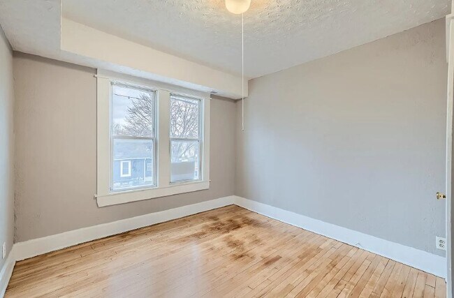 Building Photo - 568 N Farrington St