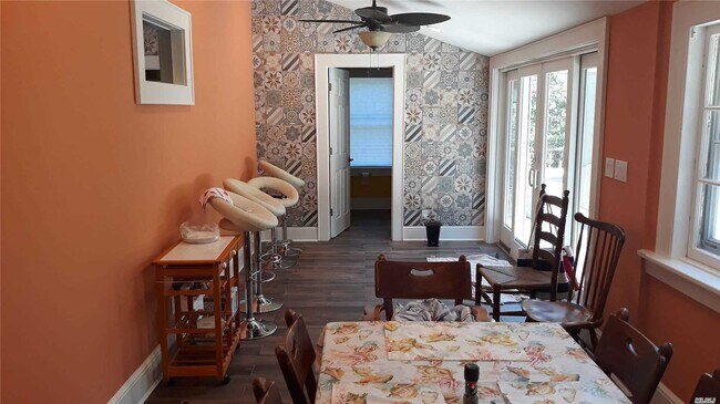 Foto del edificio - 107 Bungalow Ln