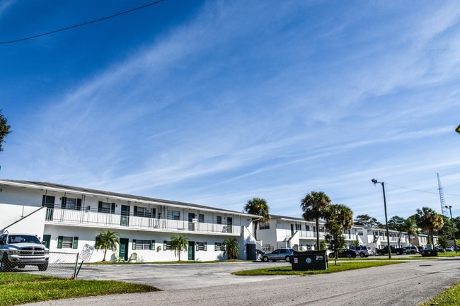 Louisiana Apartments - Fort Pierce, FL | Apartments.com