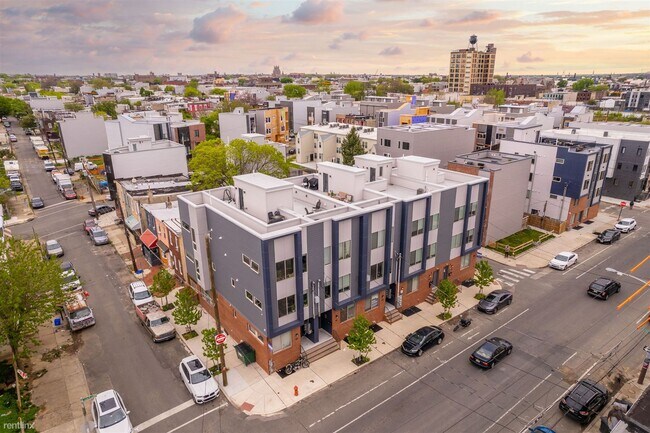 Foto del edificio - 3 br, 3 bath Duplex - 419 W Berks ST Unit A