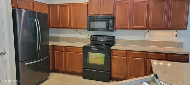 Building Photo - 11751 Silver Hill Dr