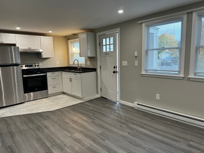 Building Photo - 337 King Philip St