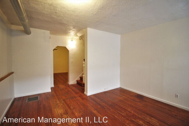 Foto del edificio - 6 br, 2 bath House - 2636 N. Charles St