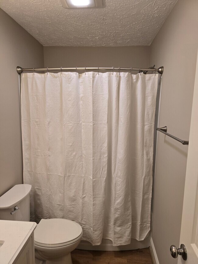 Foto del edificio - 8108 Timberlake Rd