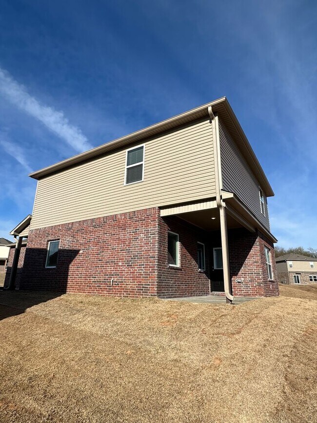 Building Photo - Discover Modern Living | Pre-Leasing 3 Bedroom, 2.5 Bath Home with Upstairs Loft in Farmington