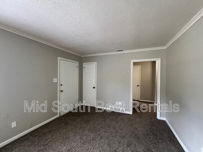 Building Photo - 3496 Gowan Dr