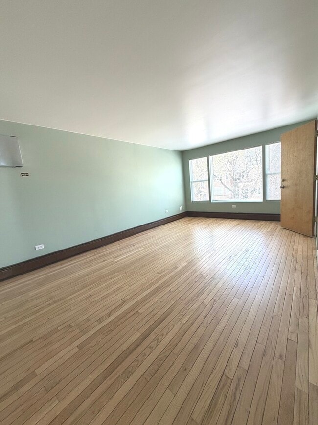 Foto del edificio - 6637 S Whipple St