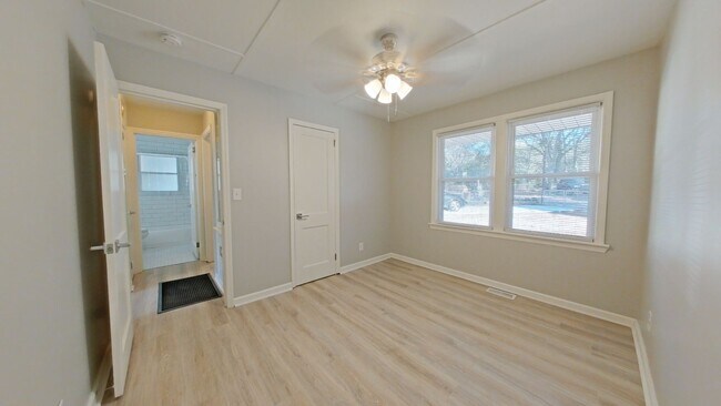 Foto del edificio - SUPER CUTE DUPLEX UNIT