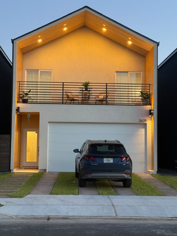 Building Photo - 2625 Warbler Ave