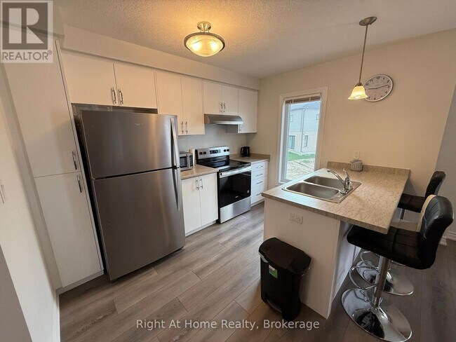Building Photo - 217 Benninger Dr