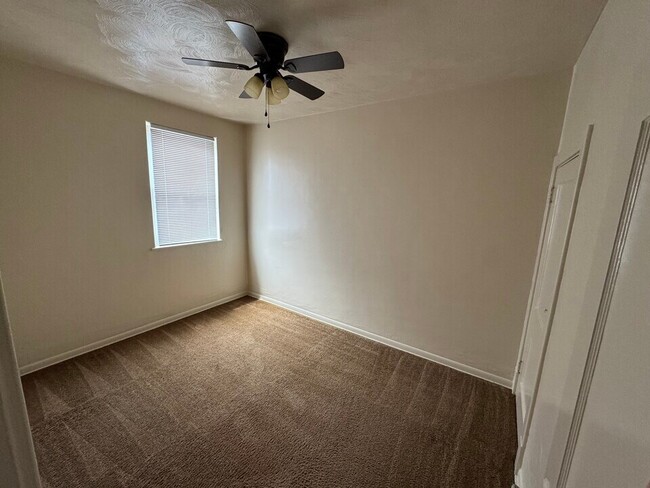 Upstairs bedroom - 4313 Kish Way