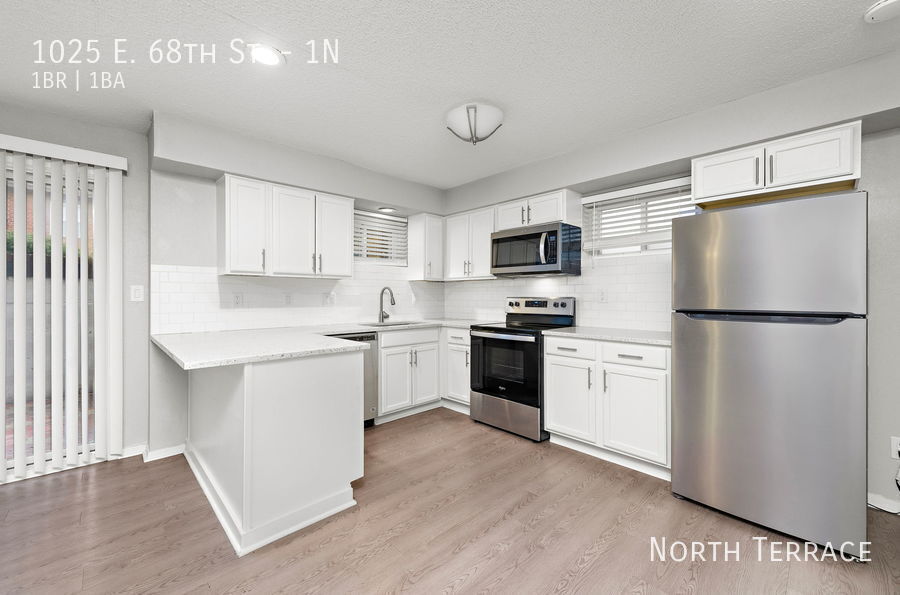 Foto principal - 1025 E 68th St