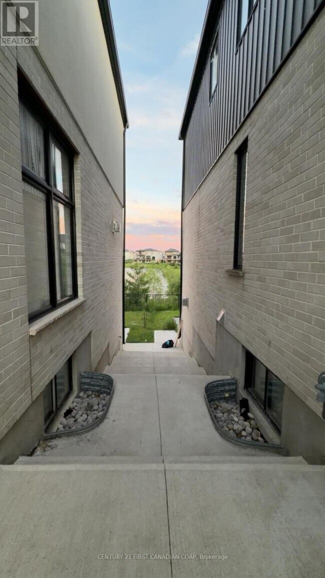 Photo du bâtiment - 2573 Bridgehaven Dr