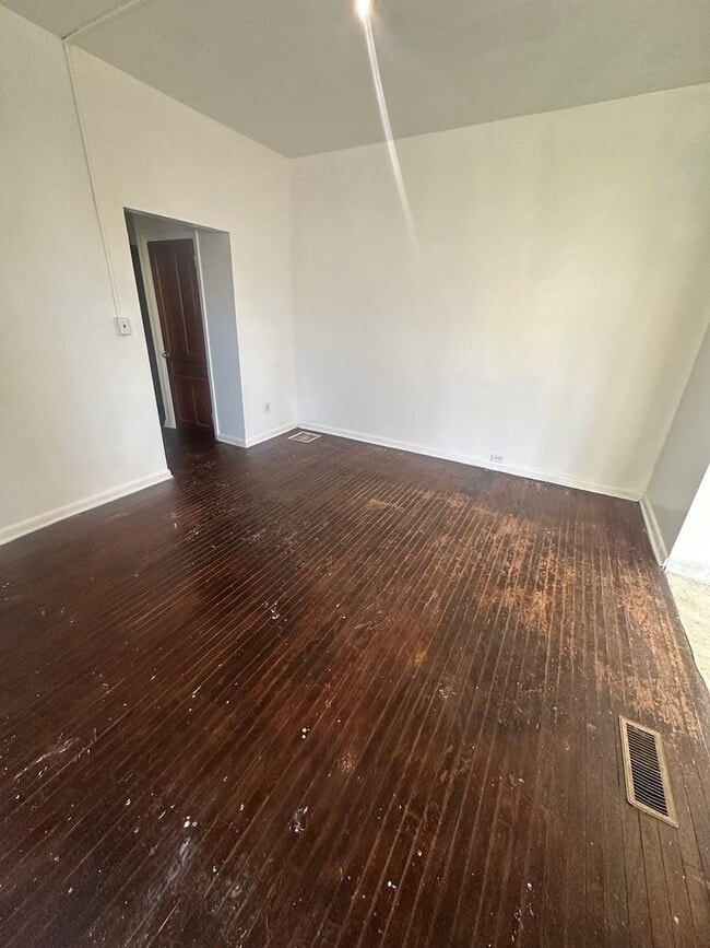 Foto del edificio - 650 W King St