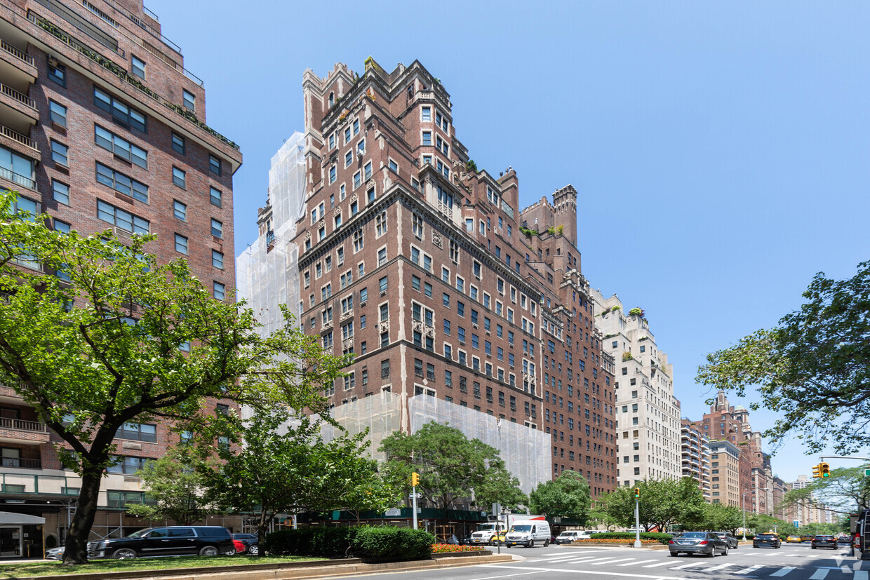 Foto del edificio - 720 Park Ave