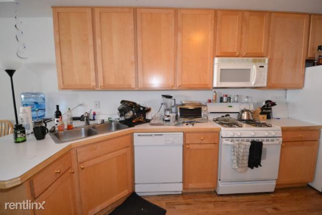 Building Photo - 865 W Buckingham Pl
