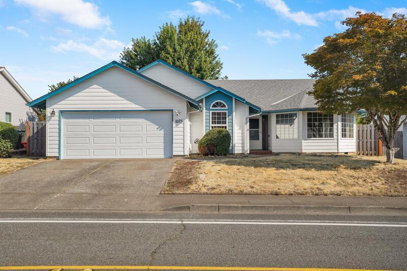 Primary Photo - 1075 Mildred Ln SE