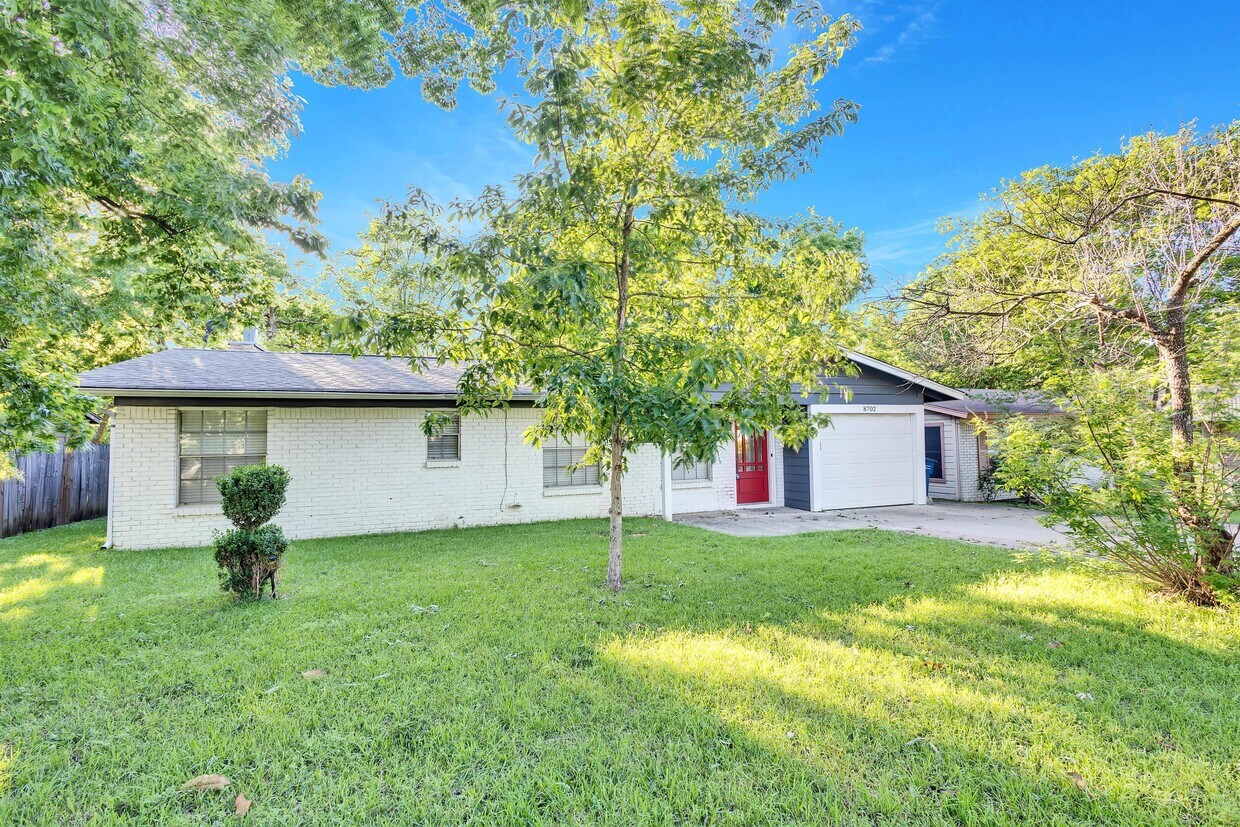 Primary Photo - 8702 Parkfield Dr