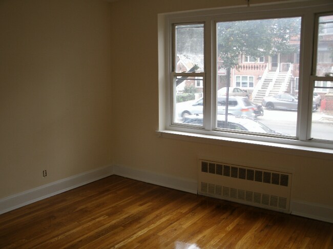 Foto del edificio - 5301 Glenwood Rd