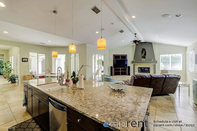 Building Photo - 4 br, 3.5 bath House - 2370 N Hermosa Dr, ...