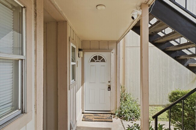 Foto del edificio - 5667 Birchmont Dr